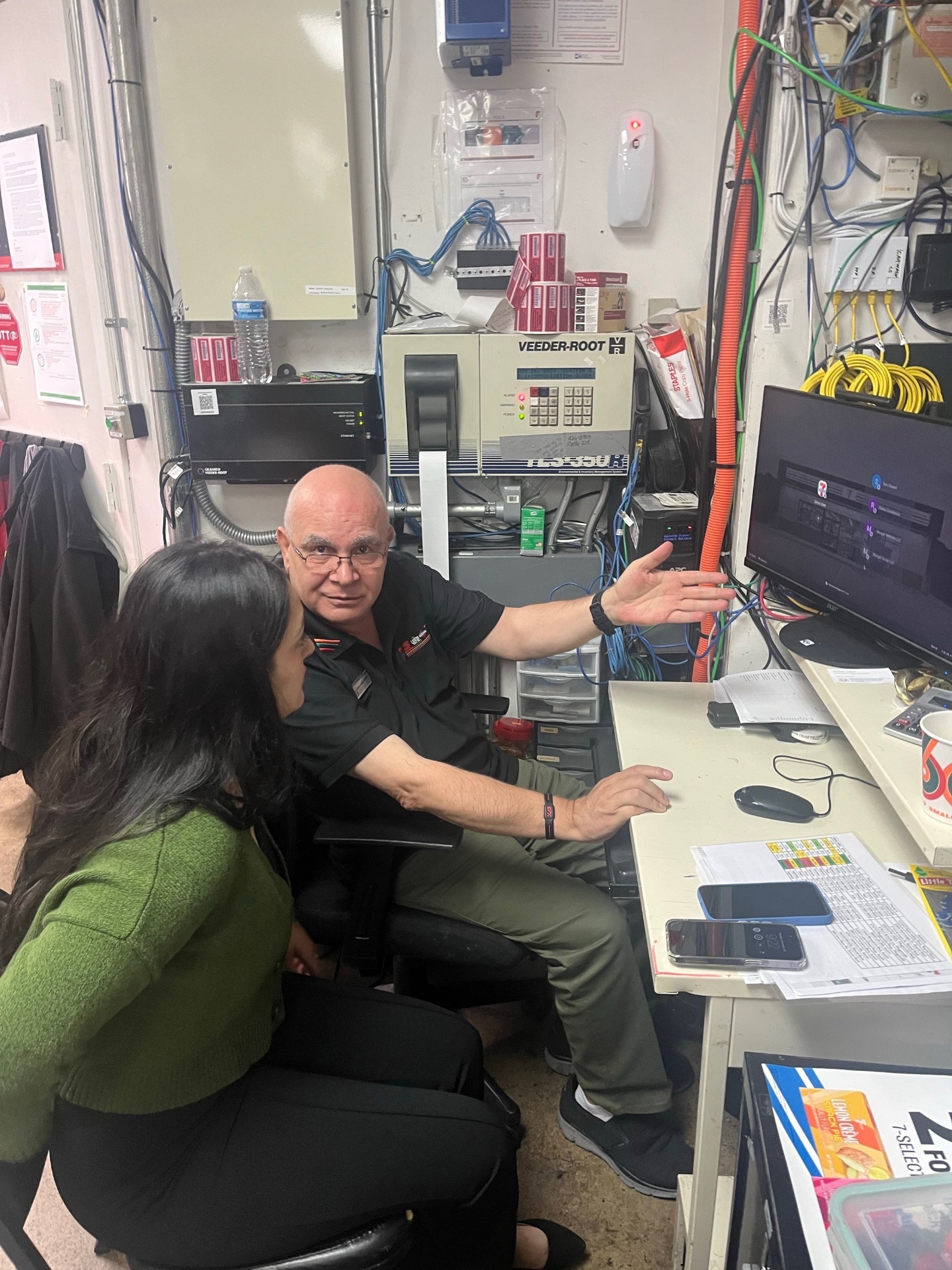 Back-office coaching on systems, inventory, and KPIs.
